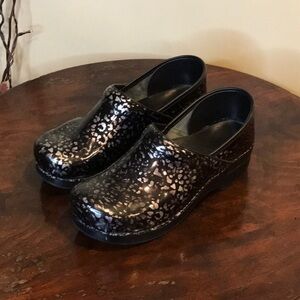 Dansko Professional Clogs Leopard Cheetah Print size 40